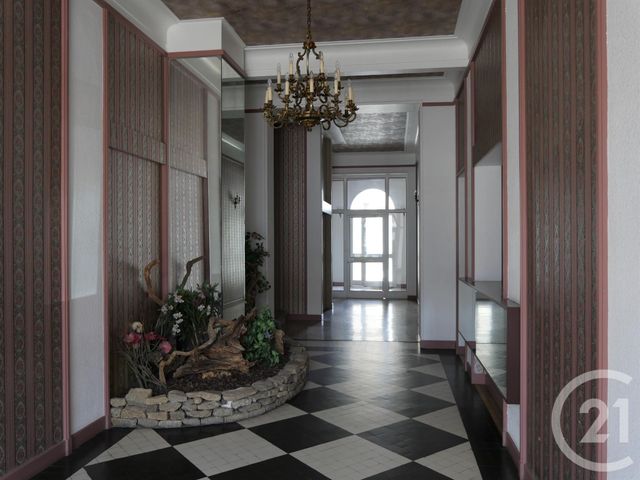 Appartement F3 à louer - 3 pièces - 49.3 m2 - GUERET - 23 - LIMOUSIN - Century 21 La Fontaine Immobilier