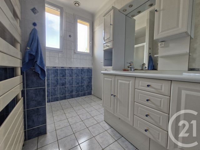 maison à louer - 8 pièces - 193.0 m2 - GUERET - 23 - LIMOUSIN - Century 21 La Fontaine Immobilier
