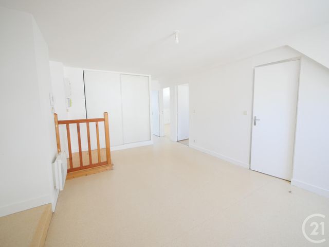 Appartement F3 à louer - 3 pièces - 51.8 m2 - GUERET - 23 - LIMOUSIN - Century 21 La Fontaine Immobilier