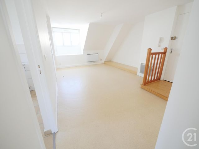 Appartement F3 à louer - 3 pièces - 51.8 m2 - GUERET - 23 - LIMOUSIN - Century 21 La Fontaine Immobilier
