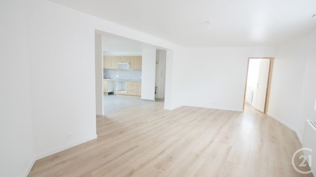 Appartement F3 à louer - 3 pièces - 71.75 m2 - GUERET - 23 - LIMOUSIN - Century 21 La Fontaine Immobilier