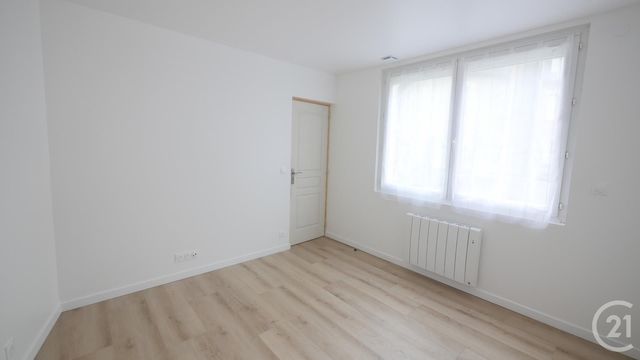 Appartement F3 à louer - 3 pièces - 71.75 m2 - GUERET - 23 - LIMOUSIN - Century 21 La Fontaine Immobilier