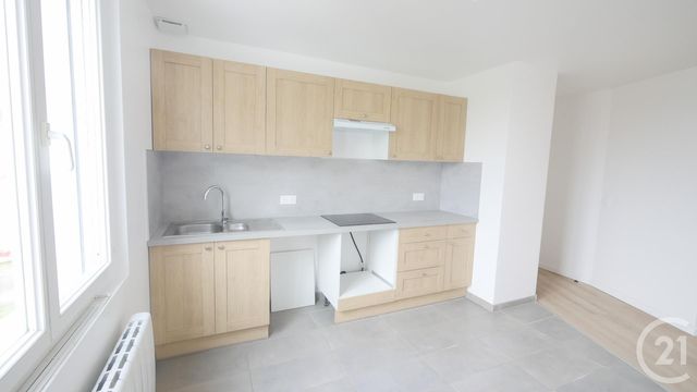 Appartement F3 à louer - 3 pièces - 71.75 m2 - GUERET - 23 - LIMOUSIN - Century 21 La Fontaine Immobilier