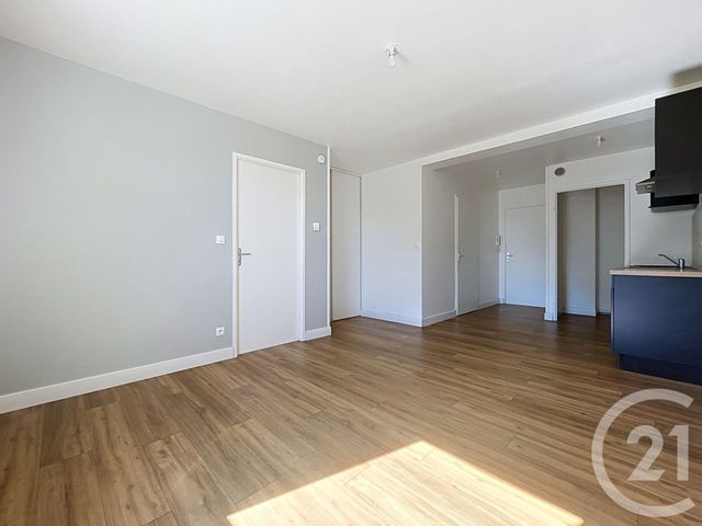 Appartement T2 à louer - 2 pièces - 36.26 m2 - GUERET - 23 - LIMOUSIN - Century 21 La Fontaine Immobilier