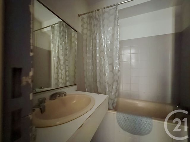 Appartement F1 à vendre - 1 pièce - 32.7 m2 - GUERET - 23 - LIMOUSIN - Century 21 La Fontaine Immobilier