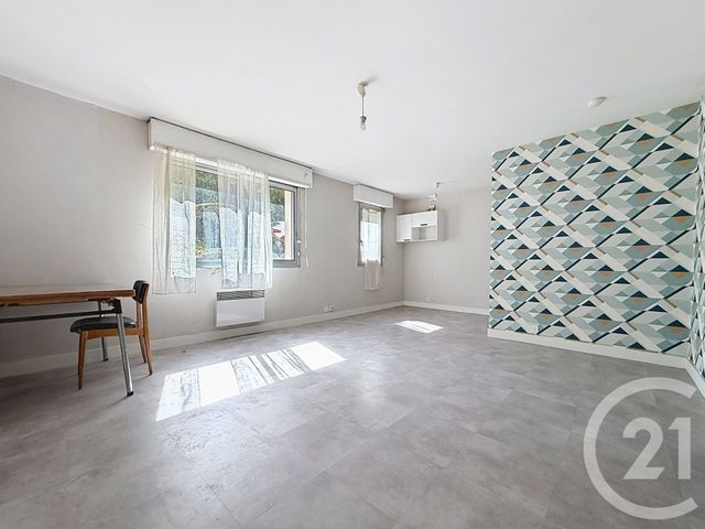 Appartement F1 à vendre - 1 pièce - 32.7 m2 - GUERET - 23 - LIMOUSIN - Century 21 La Fontaine Immobilier