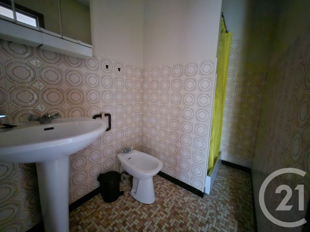 Appartement F1 à louer - 1 pièce - 26.0 m2 - GUERET - 23 - LIMOUSIN - Century 21 La Fontaine Immobilier