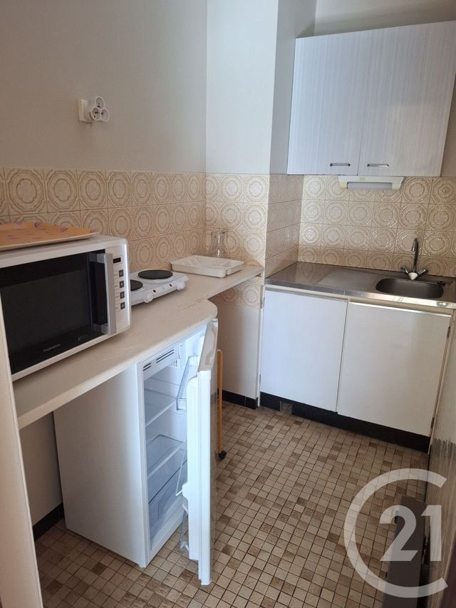 Appartement F1 à louer - 1 pièce - 26.0 m2 - GUERET - 23 - LIMOUSIN - Century 21 La Fontaine Immobilier
