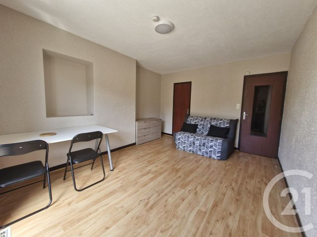 Appartement F1 à louer - 1 pièce - 26.0 m2 - GUERET - 23 - LIMOUSIN - Century 21 La Fontaine Immobilier