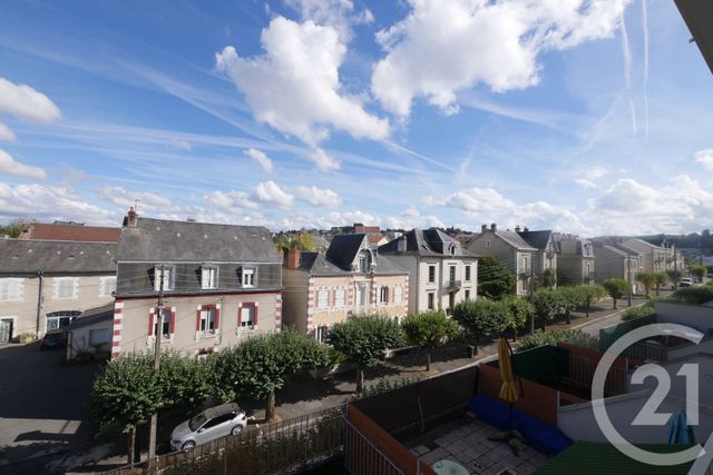 Appartement F1 à louer - 1 pièce - 29.3 m2 - GUERET - 23 - LIMOUSIN - Century 21 La Fontaine Immobilier