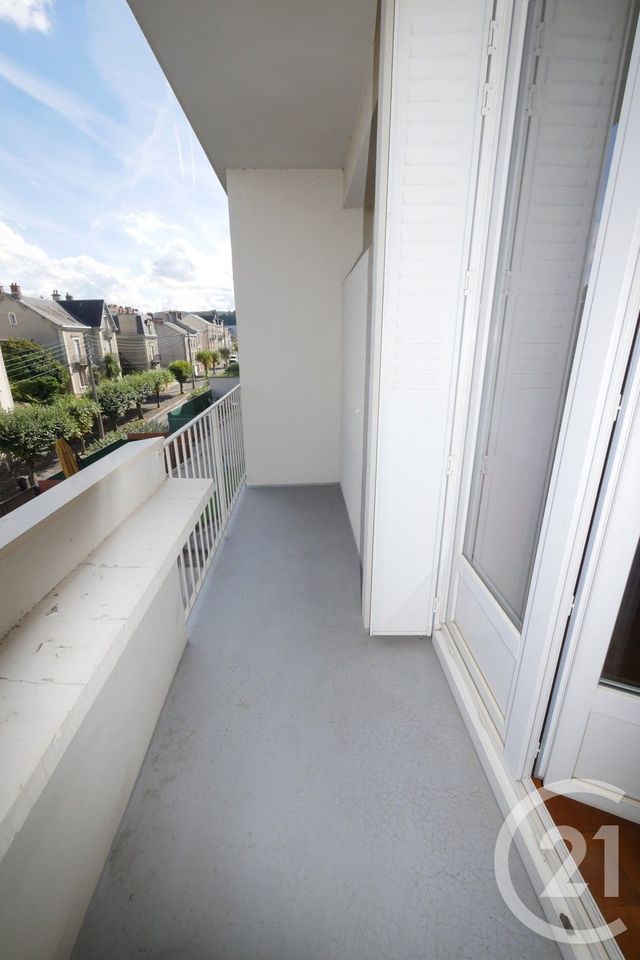 Appartement F1 à louer - 1 pièce - 29.3 m2 - GUERET - 23 - LIMOUSIN - Century 21 La Fontaine Immobilier