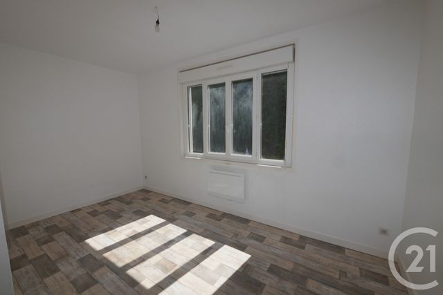 Appartement F3 à louer - 3 pièces - 63.0 m2 - ST SULPICE LE GUERETOIS - 23 - LIMOUSIN - Century 21 La Fontaine Immobilier