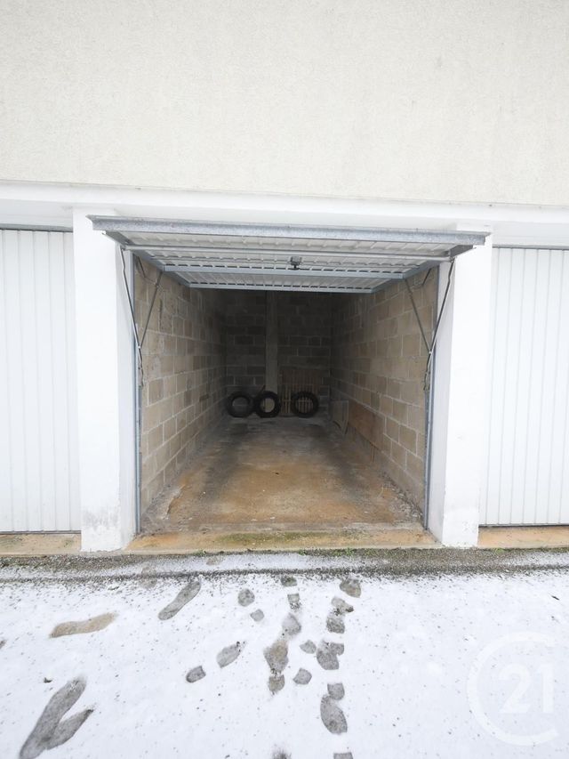 parking à louer - 12.0 m2 - GUERET - 23 - LIMOUSIN - Century 21 La Fontaine Immobilier