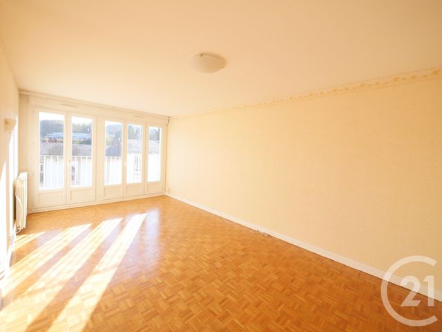 Appartement T4 à louer - 3 pièces - 80.9 m2 - GUERET - 23 - LIMOUSIN - Century 21 La Fontaine Immobilier