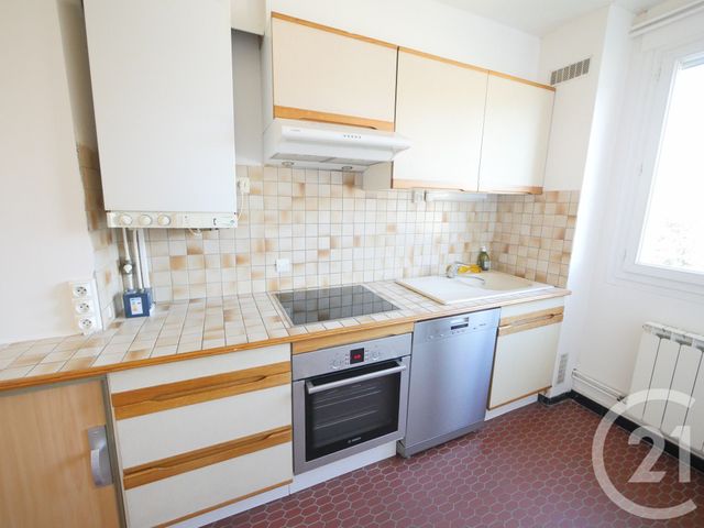 Appartement T4 à louer - 3 pièces - 80.9 m2 - GUERET - 23 - LIMOUSIN - Century 21 La Fontaine Immobilier