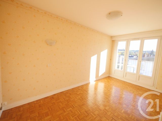 Appartement T4 à louer - 3 pièces - 80.9 m2 - GUERET - 23 - LIMOUSIN - Century 21 La Fontaine Immobilier
