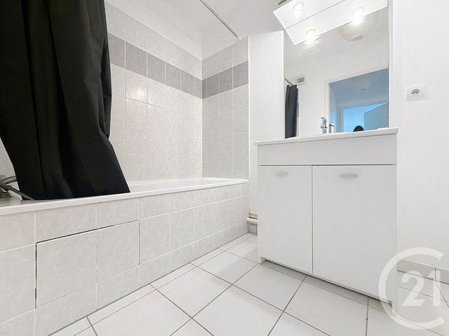 Appartement F2 à louer - 2 pièces - 46.0 m2 - GUERET - 23 - LIMOUSIN - Century 21 La Fontaine Immobilier