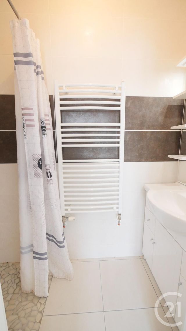 Appartement F2 à louer - 2 pièces - 31.25 m2 - GUERET - 23 - LIMOUSIN - Century 21 La Fontaine Immobilier
