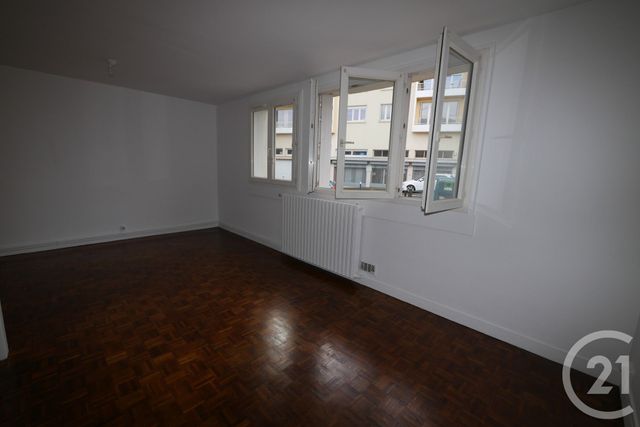 Appartement F3 à louer - 3 pièces - 56.0 m2 - GUERET - 23 - LIMOUSIN - Century 21 La Fontaine Immobilier